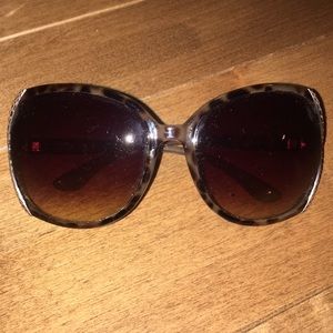 Jessica Simpson Oversize Sunglasses